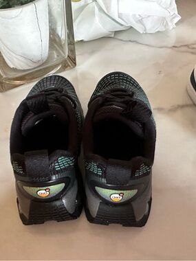 Nike Kids Sneakers in Black and Teal